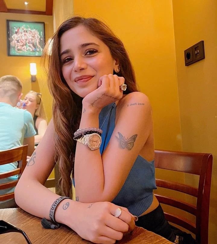 Aima Baig’s hand accessories are giving us major jewelry envy.