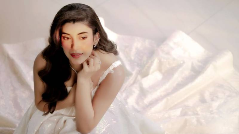 Urwa Hocane Sends Heartfelt Birthday Wishes to Hajra Awais