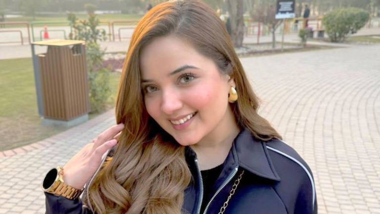 Rabeeca Khan Shares Stylish Sunset Horseback Adventure in Lahore
