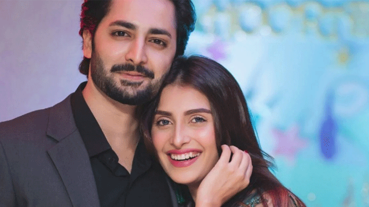 Ayeza Khan Rings in 2026 with First Selfie of the Year with Husband Danish Taimoor
