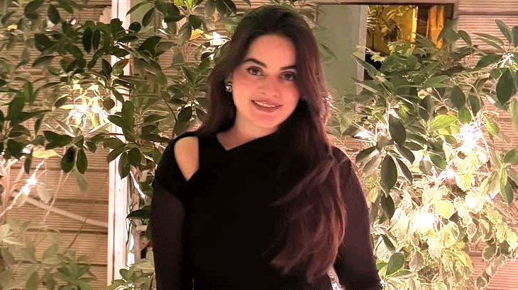 Minal Khan Stuns in Elegant Black Ensemble in Stylish Instagram Post