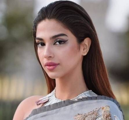 Sonya Hussyn Hosts Star-Studded Rooftop Ramadan Gathering