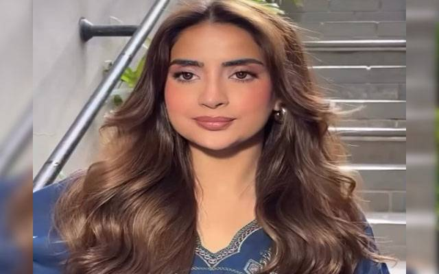 Saboor Aly’s Elegant Glam Look Takes Over Social Media