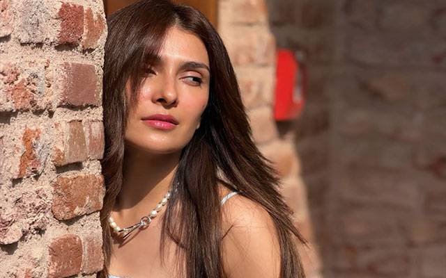 Ayeza Khan and Danish Taimoor Win Hearts with Romantic Italy Vacation Photos