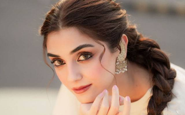 Maya Ali Shares Bano Qudsia’s Thought-Provoking Quote About Marriage and Emotional Well-Being